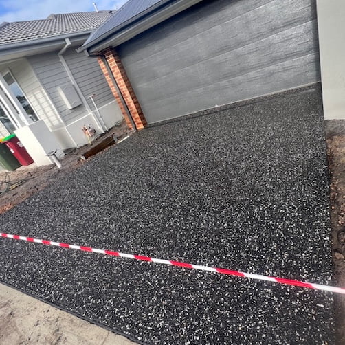 Driveway with drainage